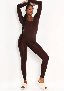 Airport Vibin'|Loungewear*Missy Empire Amelia Seamless Long Sleeve Plunge Jumpsuit Chocolate