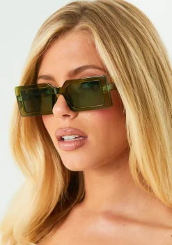 Sunglasses*Missy Empire Clara Green Square Sunglasses