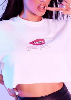 Tops*Missy Empire Esther White 'Bite Me' Slogan Crop Top