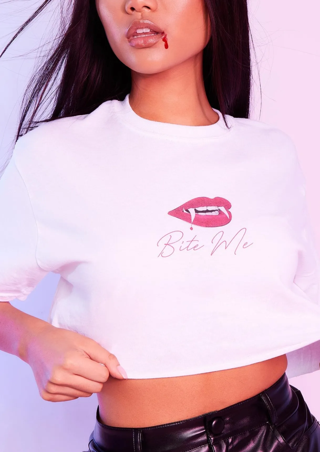 Tops*Missy Empire Esther White 'Bite Me' Slogan Crop Top