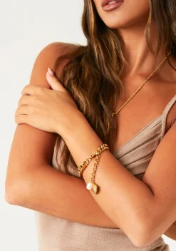 Bracelets*Missy Empire Frankie Gold Chunky Pearl Shell Details Chain Bracelet