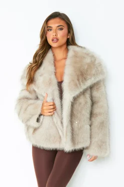 Coats & Jackets*Missy Empire Freya Oversized Faux Fur Coat Beige