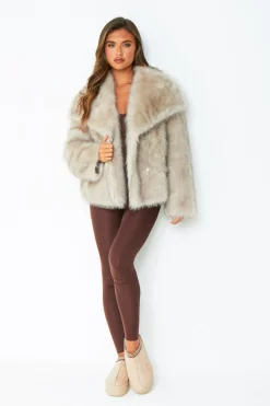 Coats & Jackets*Missy Empire Freya Oversized Faux Fur Coat Beige